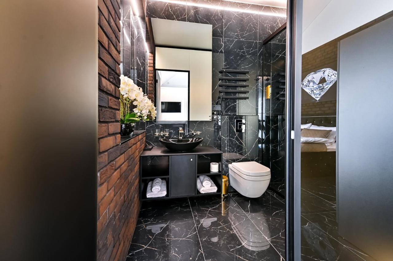 Diamond Sveciu Namai Aparthotel Kaunas Bagian luar foto